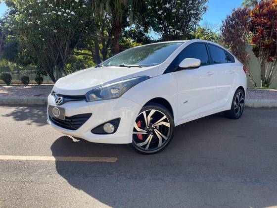 HYUNDAI HB20S 1.6 COMFORT STYLE 16V FLEX 4P AUTOMÁTICO